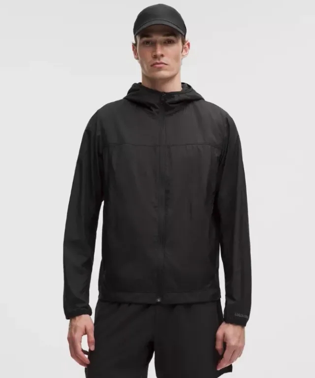 lululemon – Men’s InsulEight Cold-Weather Run Shell – Color Black – Size L