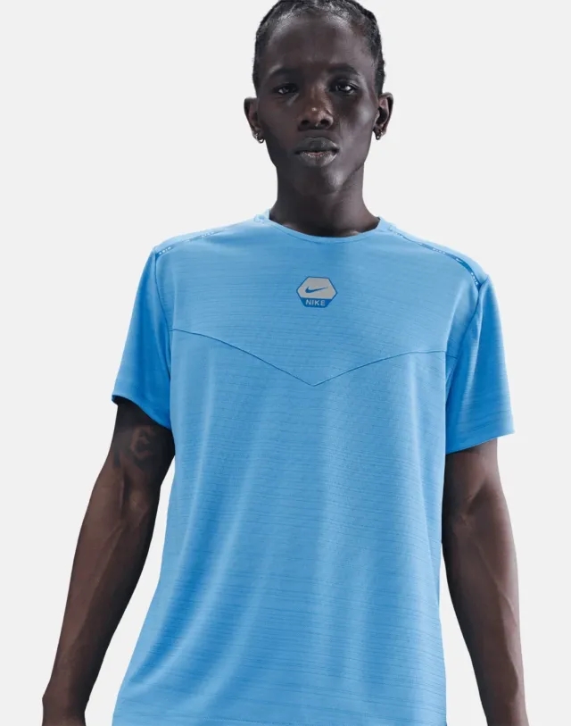 Men's Nike Cityside Run T-Shirt in Blue 