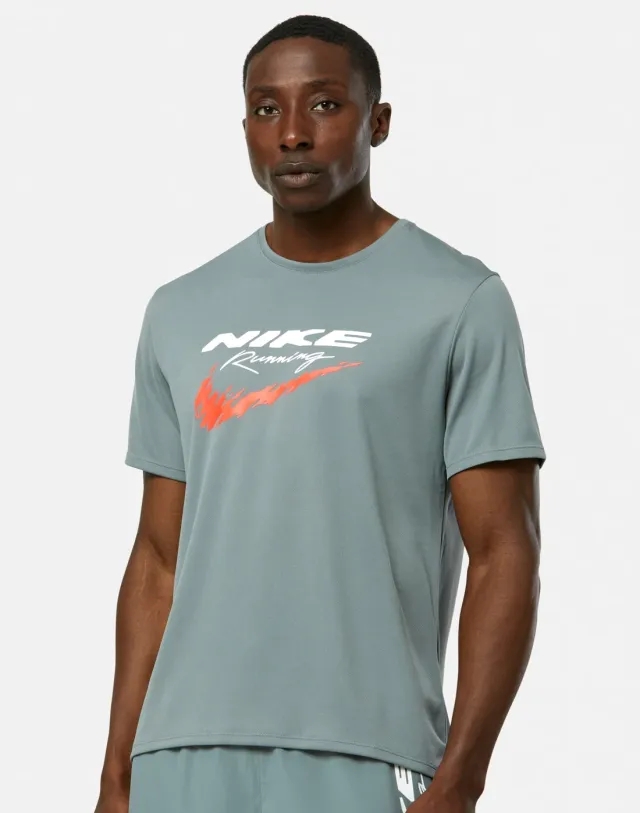 Men's Nike Energy Miler T-Shirt in Grey 