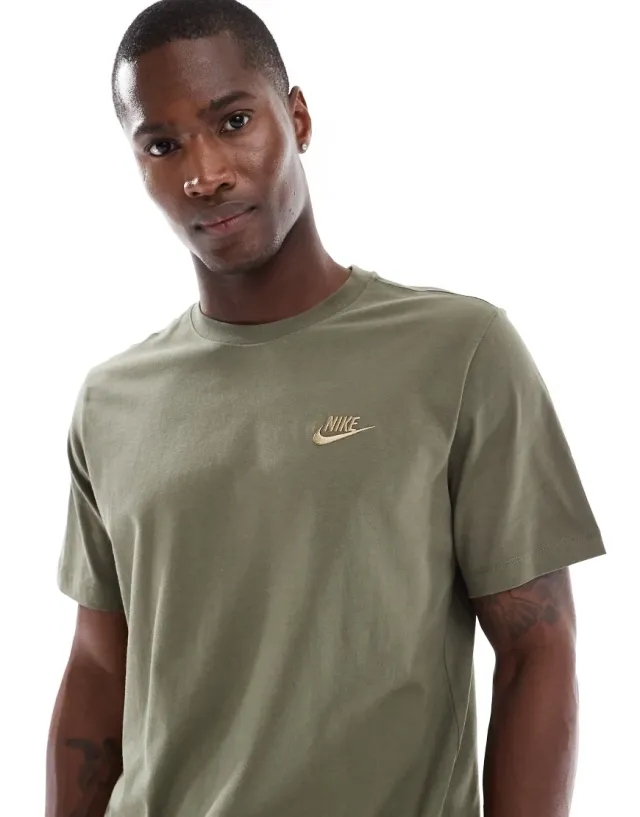 Nike Club T-Shirt In Khaki-Green