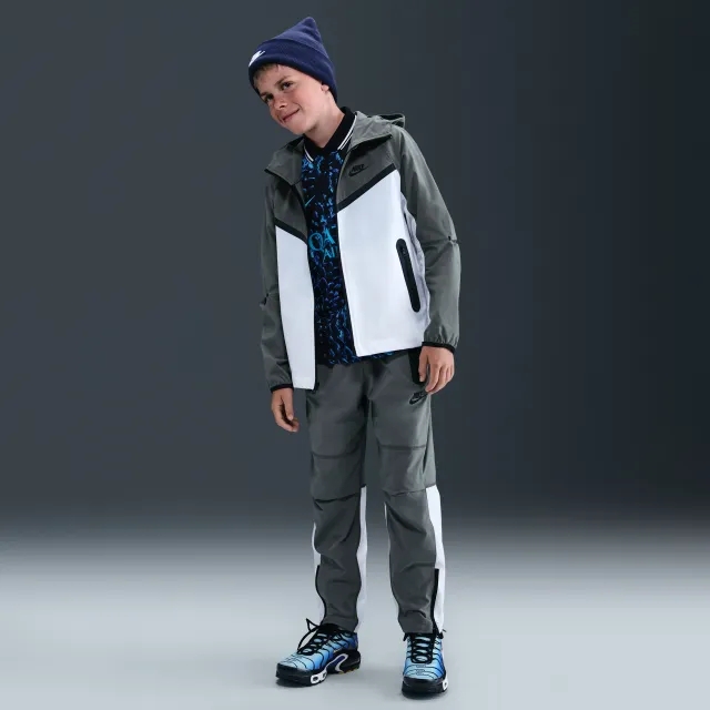 Nike Tech Older Kids' (Boys') Woven Jacket - White - Nylon/Elastane