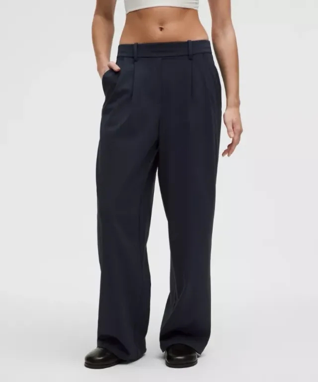 lululemon – Women's Daydrift High-Rise Trousers Short – Color Blue – Size Large