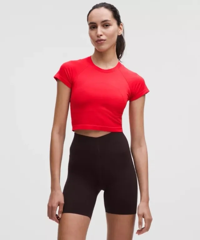 lululemon – Women's Swiftly Tech Cropped Short-Sleeve Shirt 2.0 – Color Red – Size 0