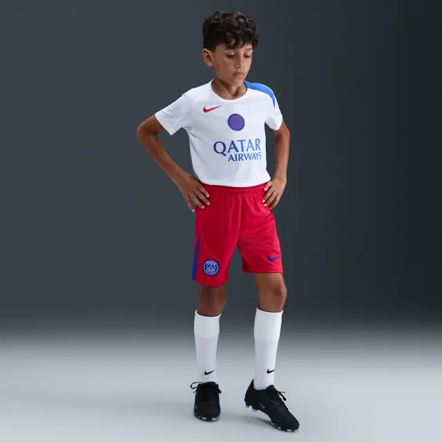 PSG 2025/26 Stadium Third Older Kids' Nike Dri-FIT Total 90 Football Replica Shorts - Red - Polyester