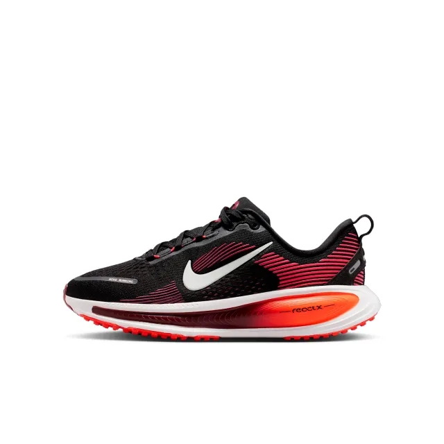 Nike Vomero 18 Older Kids' Road Running Shoes - Black