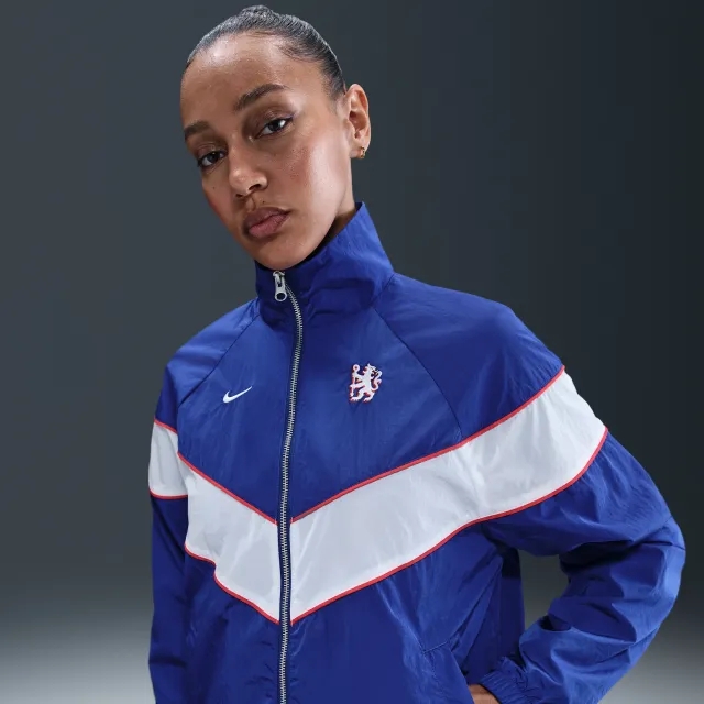 Chelsea F.C. Windrunner Women's Nike Football UV Woven Full-Zip Jacket - Blue - Nylon