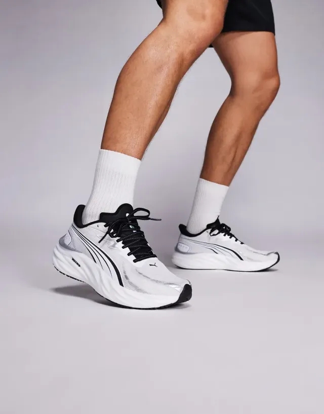 Puma Velocity Nitro 4 Trainers In White