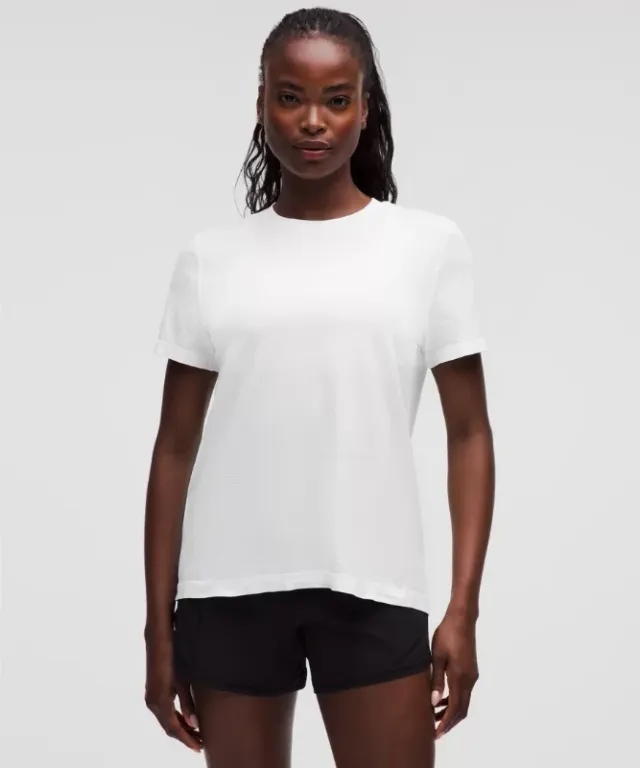 lululemon – Women's Swiftly Relaxed Short-Sleeve Shirt Fit – Color White – Size 10
