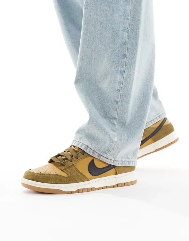 Nike Dunk Low Retro Trainers In Khaki And Off White-Green