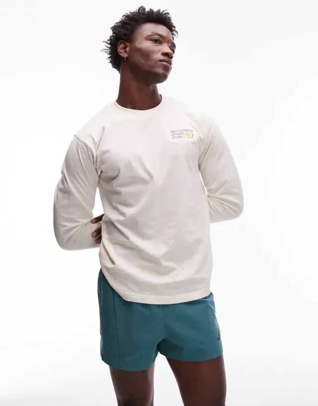 New Balance Men's Athletics Premium Logo Long Sleeve in White Cotton