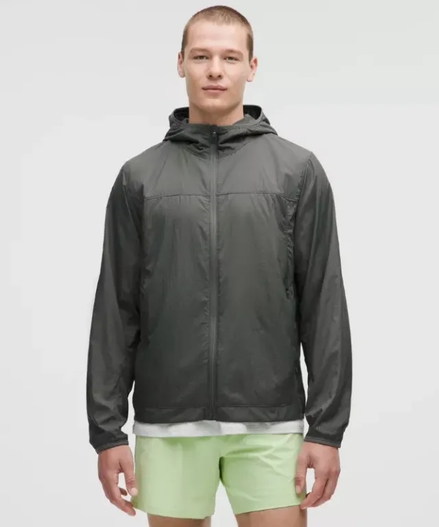 lululemon – Men’s InsulEight Cold-Weather Run Shell – Color Green – Size Medium