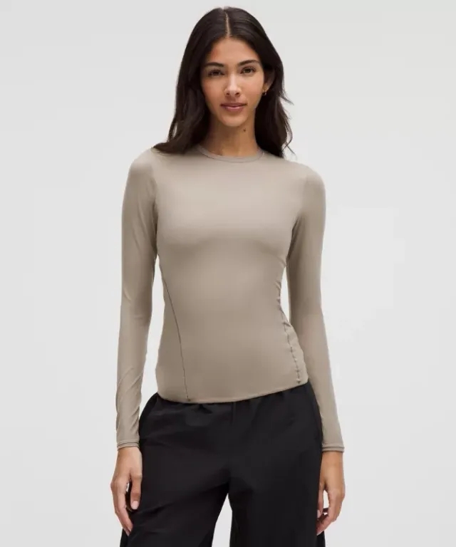 lululemon – Women's Wundermost Ultra-Soft Nulu Crewneck Long-Sleeve Shirt – Color Grey/Khaki – Size Medium
