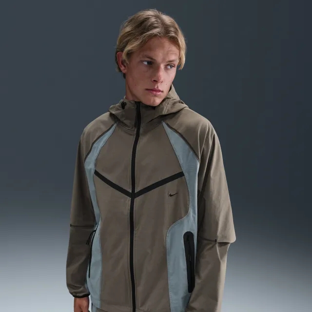 Nike Tech Men's Dri-FIT Woven Colour-Block Windrunner Loose Jacket - Grey - Nylon/Elastane