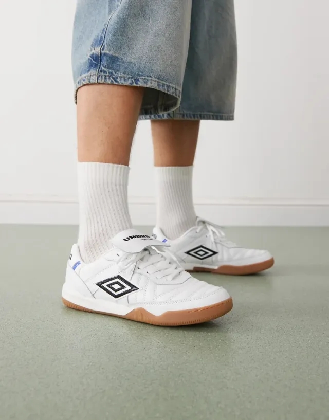 Umbro Speciali Leather Trainers In White