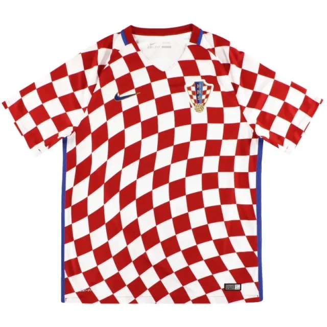 2016-18 Croatia Nike Home Shirt L - Croatia / Excellent 