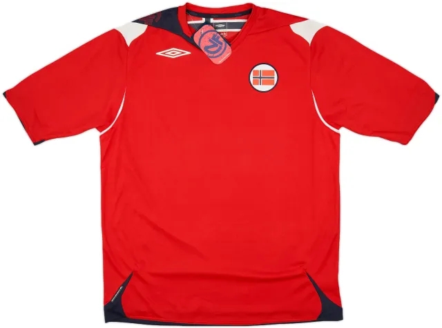 2006-08 Norway Home Shirt (L)