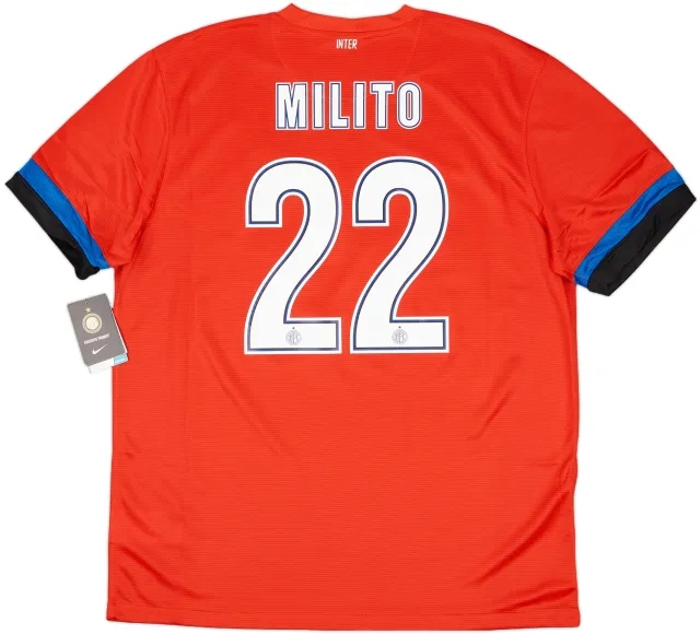 2012-13 Inter Milan Away Shirt Milito #22 (XL)