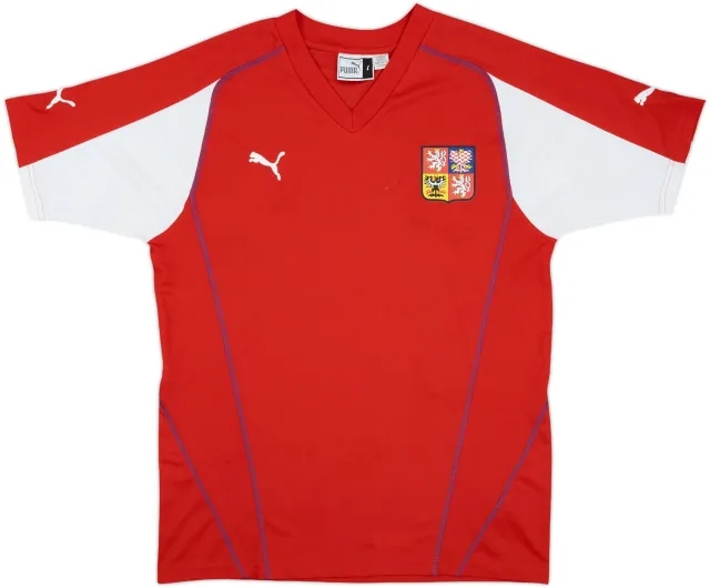 2004-05 Czech Republic Basic Home Shirt - 7/10 - (L)