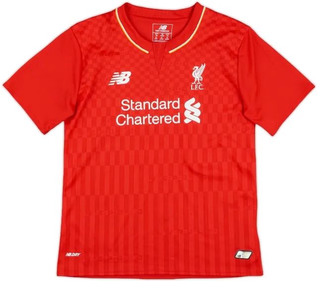 2015-16 Liverpool Home Shirt - 9/10 - (6-7 Years)