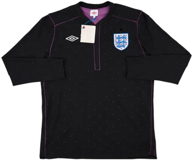 2010-11 England GK Shirt (XL)