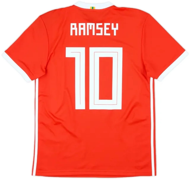 2018-19 Wales Home Shirt Ramsey #10 (M)