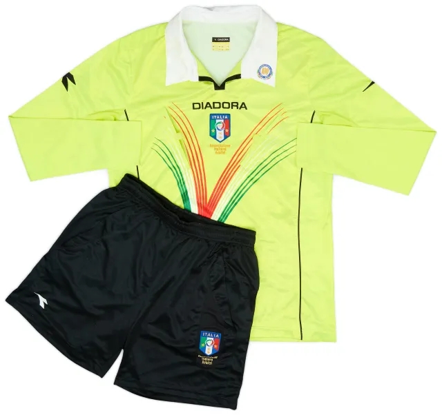 2011-12 Italy Diadora Referee L/S Shirt and Shorts - 9/10 - (S)
