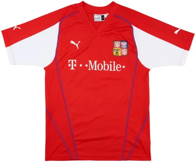 2003-04 Czech Republic Basic Home Shirt - 9/10 - (L)