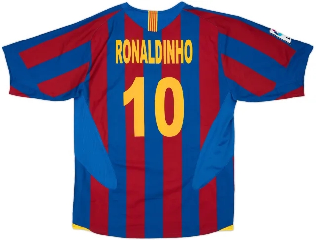 2005-06 Barcelona Home Shirt Ronaldinho #10 - 8/10 - (M)