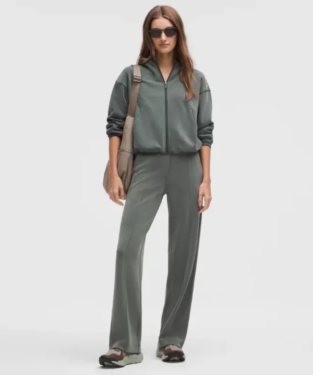 lululemon – Women's Softstreme Pintuck Mid-Rise Pants Regular – Color Green – Size Medium