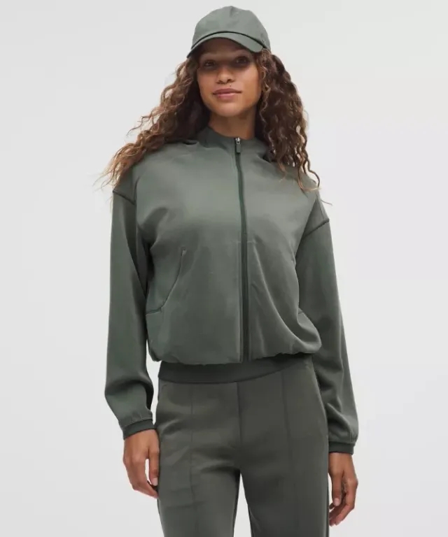 lululemon – Women's Softstreme Full-Zip Hoodie – Color Green – Size 4