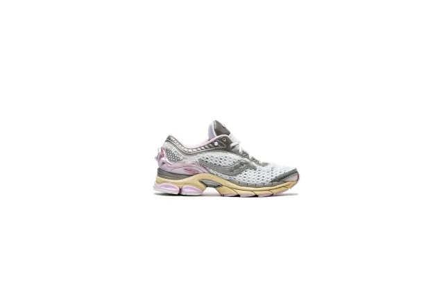 Metagirl X Saucony ProGrid Paramount in Purple