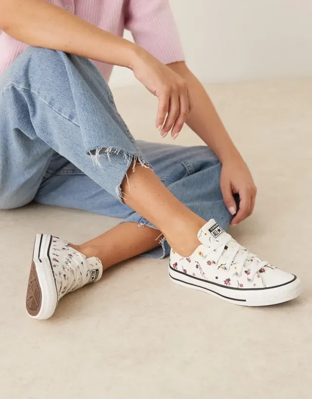 Converse Chuck Taylor All Star Ox Trainers In Off White With Flowers