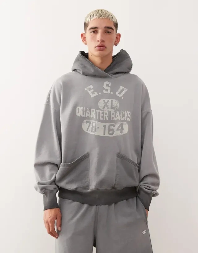 Champion Graphic Hoodie In Washed Black