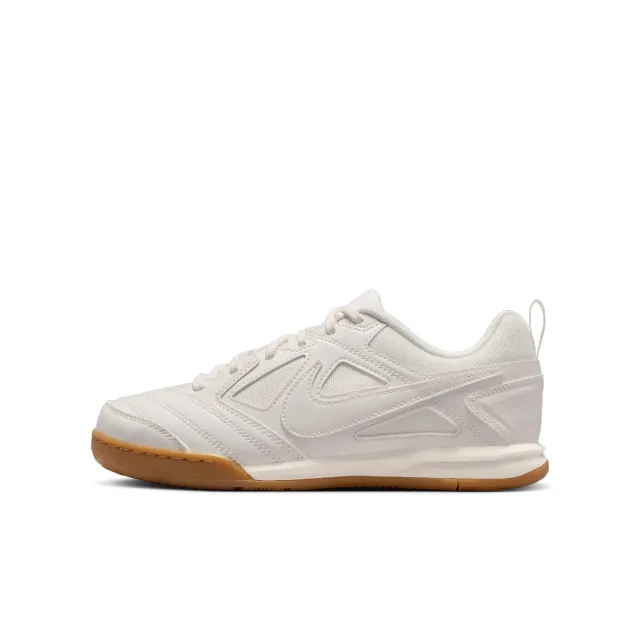 Nike Gato LV8 Older Kids' Shoes - White