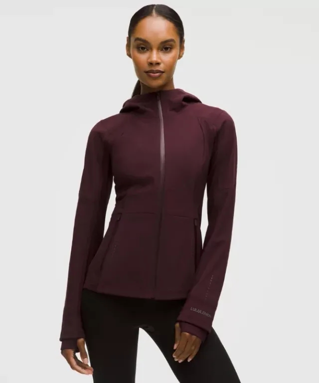 lululemon – Women's Cross Chill Performance Jacket – Color Red/Burgundy – Size Large