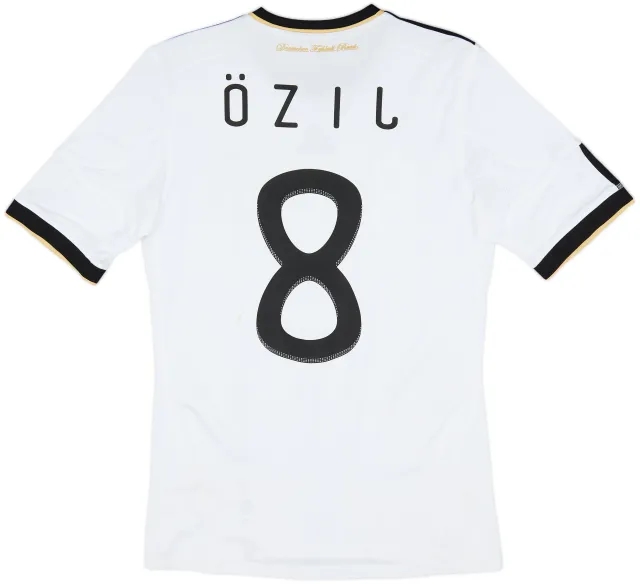 2010-11 Germany Home Shirt Ozil #8 - 7/10 - (S)