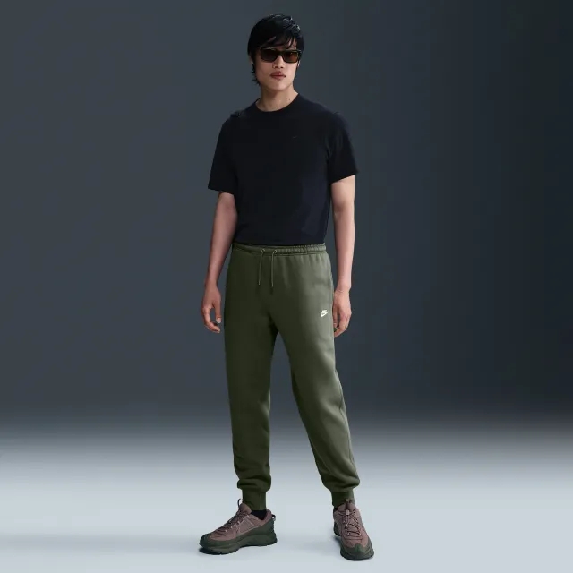 Nike Club Men's Joggers - Green - Cotton/Polyester