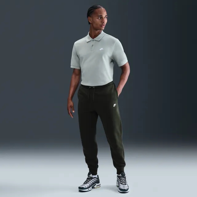 Nike Club Men's Joggers - Green - Cotton/Polyester