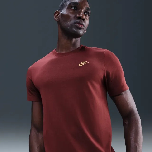 Nike Sportswear Club Men's T-Shirt - Red