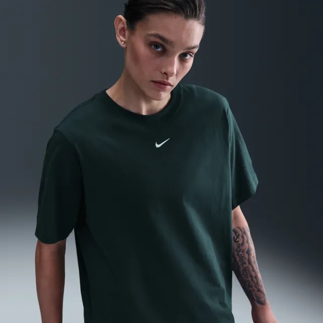 Nike Sportswear Essential Women's T-Shirt - Green - Organic Cotton Minimum