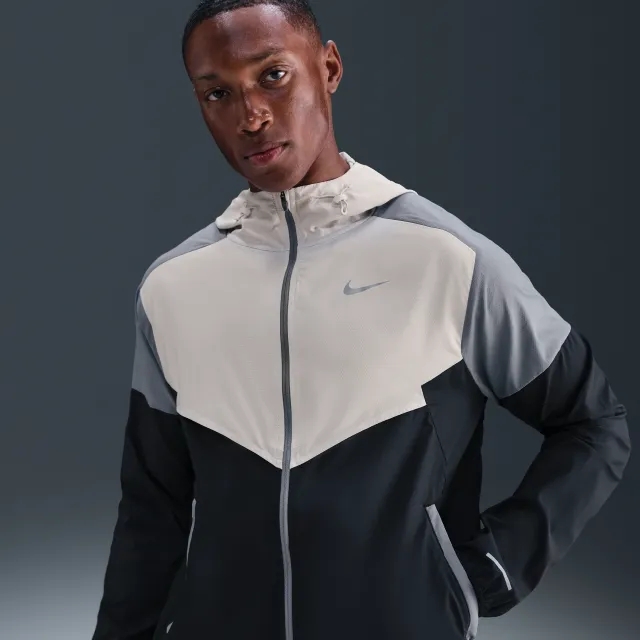 Nike Impossibly Light Windrunner Men's Running Jacket - Grey - Recycled Polyester Minimum