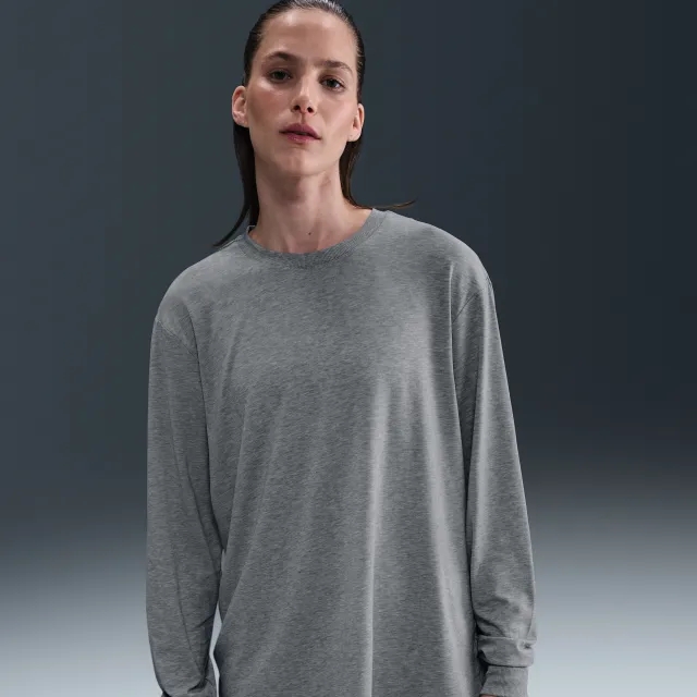 Nike One Relaxed Women's Dri-FIT Long-Sleeve Top - Grey - Sustainable Blends