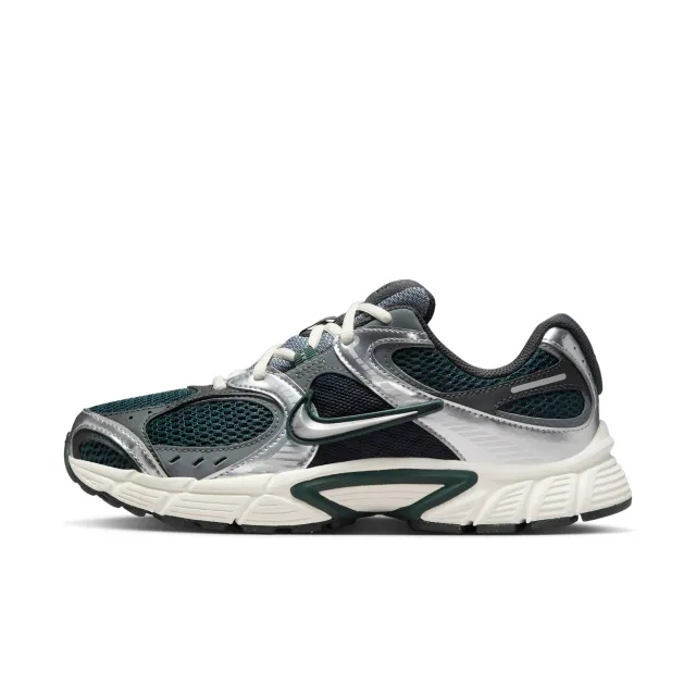 Nike V5 RNR Women's Shoes - Green - Recycled Content Minimum